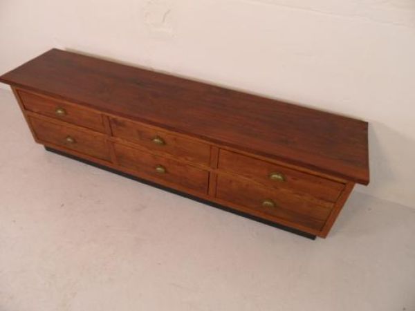 Vintage dressoir
