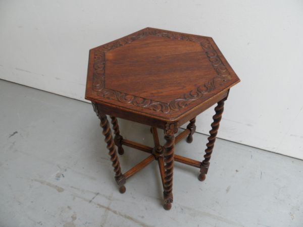 Eiken bijzettafel