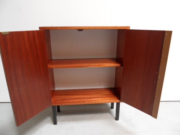 Tweedeurs sideboard