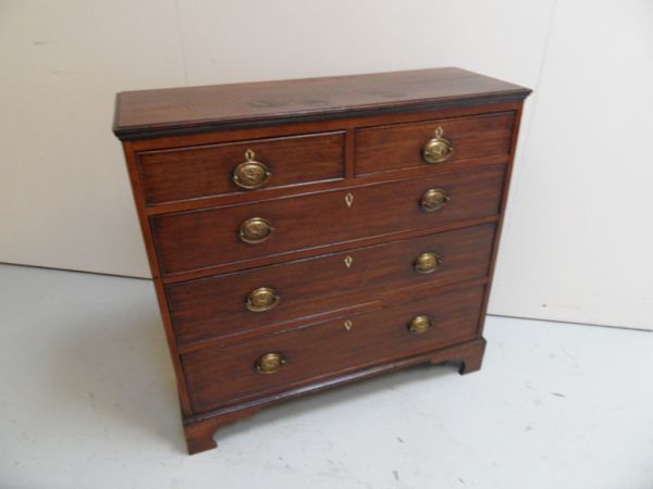 oak chest of drawers