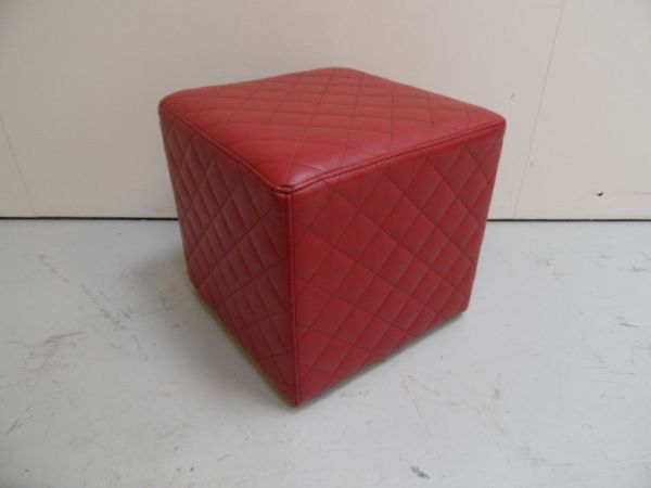 Vintage pouf