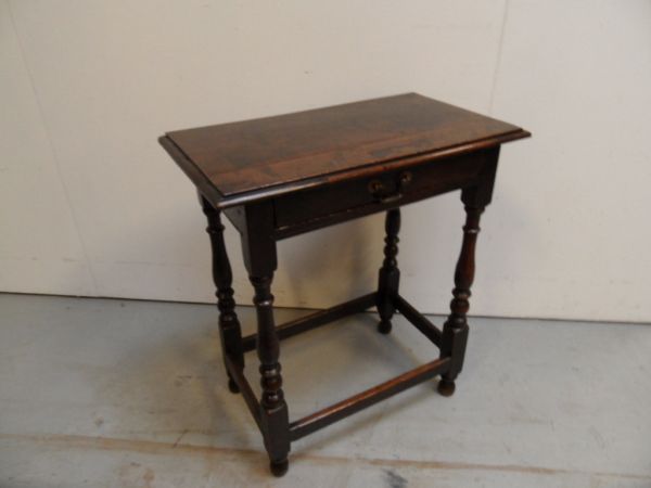 Eiken sidetable