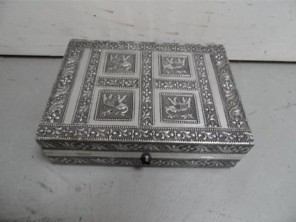 Vintage jewelry box
