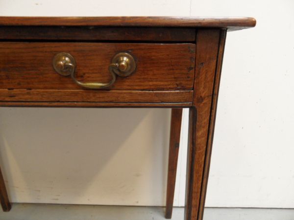 Antiek eiken sidetable