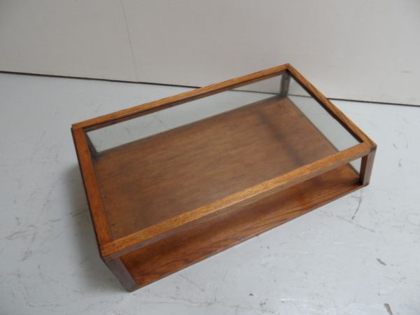 Shop display cabinet