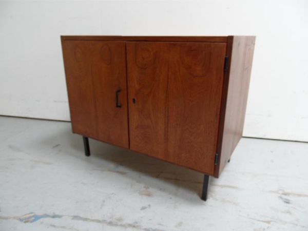 Mid Century twee deurs kast
