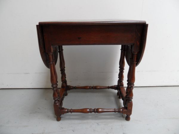 Eiken hangoortafel