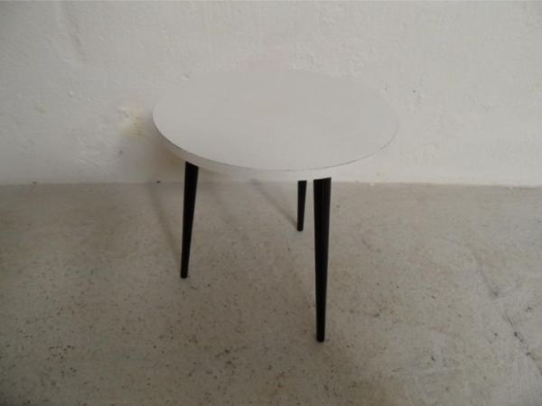 Vintage white sidetable