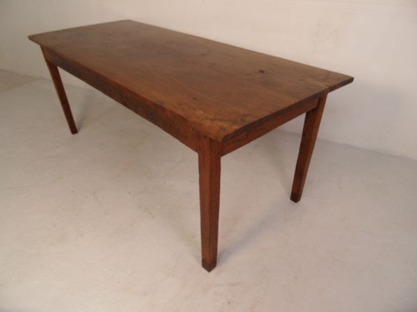 French dining table